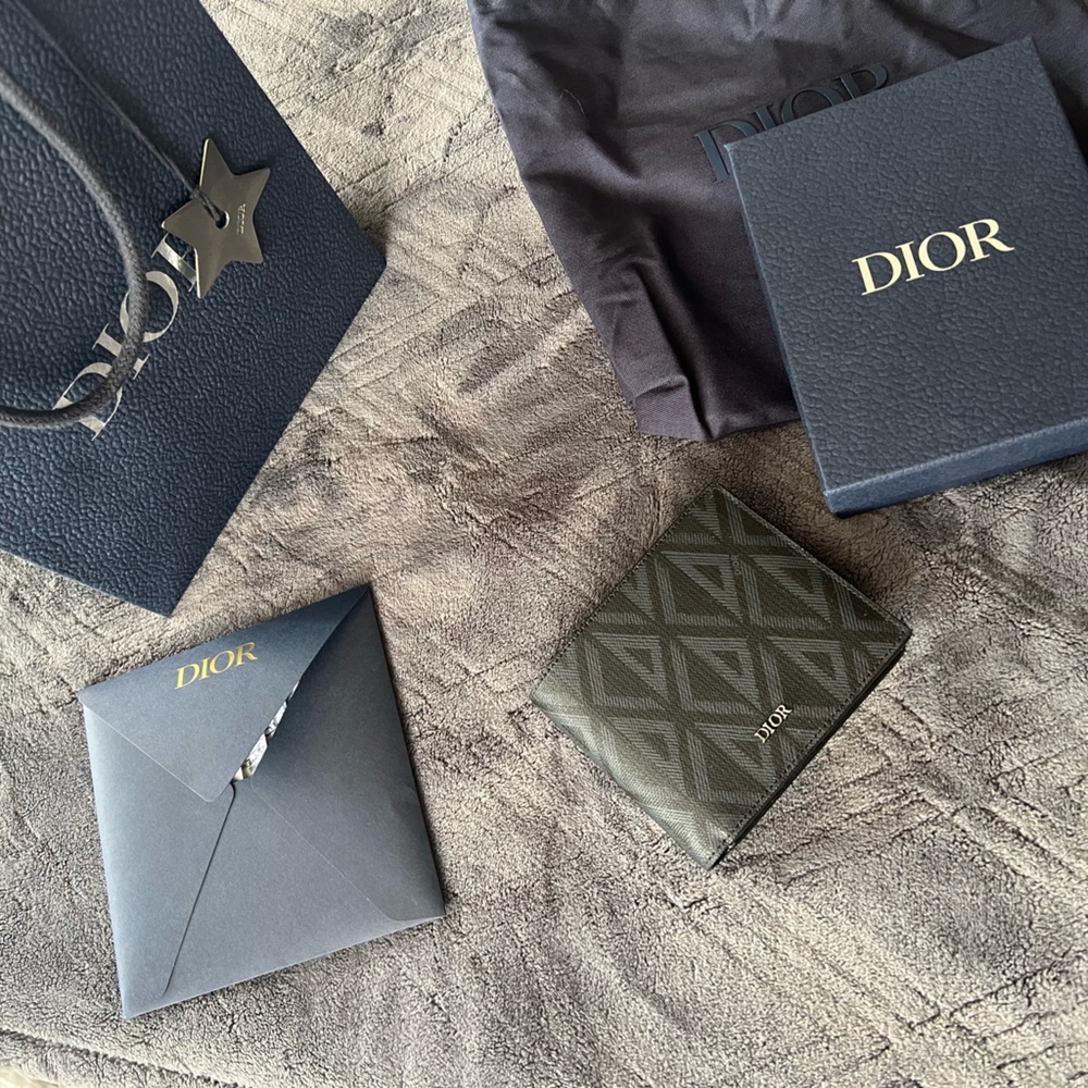 DIOR men’s wallet - new, never used. Receipt/Authenticity certificate included